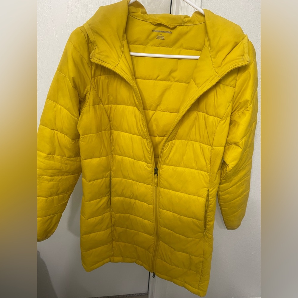 Amazon Essentials Women's Yellow Puffer Jacket - Picture 2 of 12